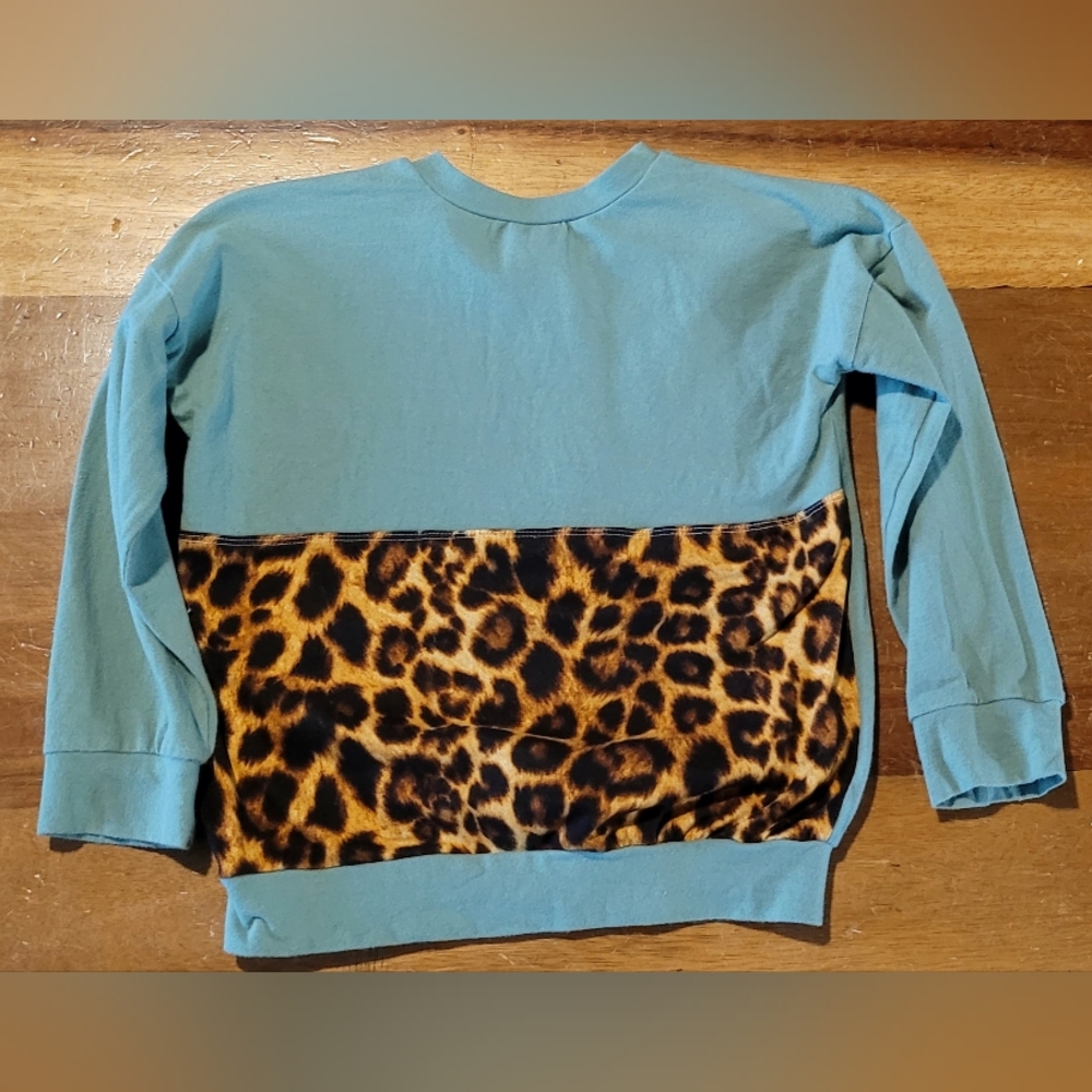 Handmade long-sleeves top